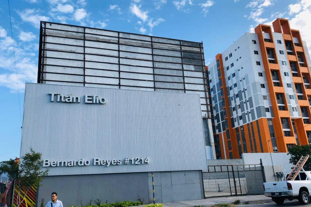 Monterrey Living Centro El Titan T2 Exterior photo